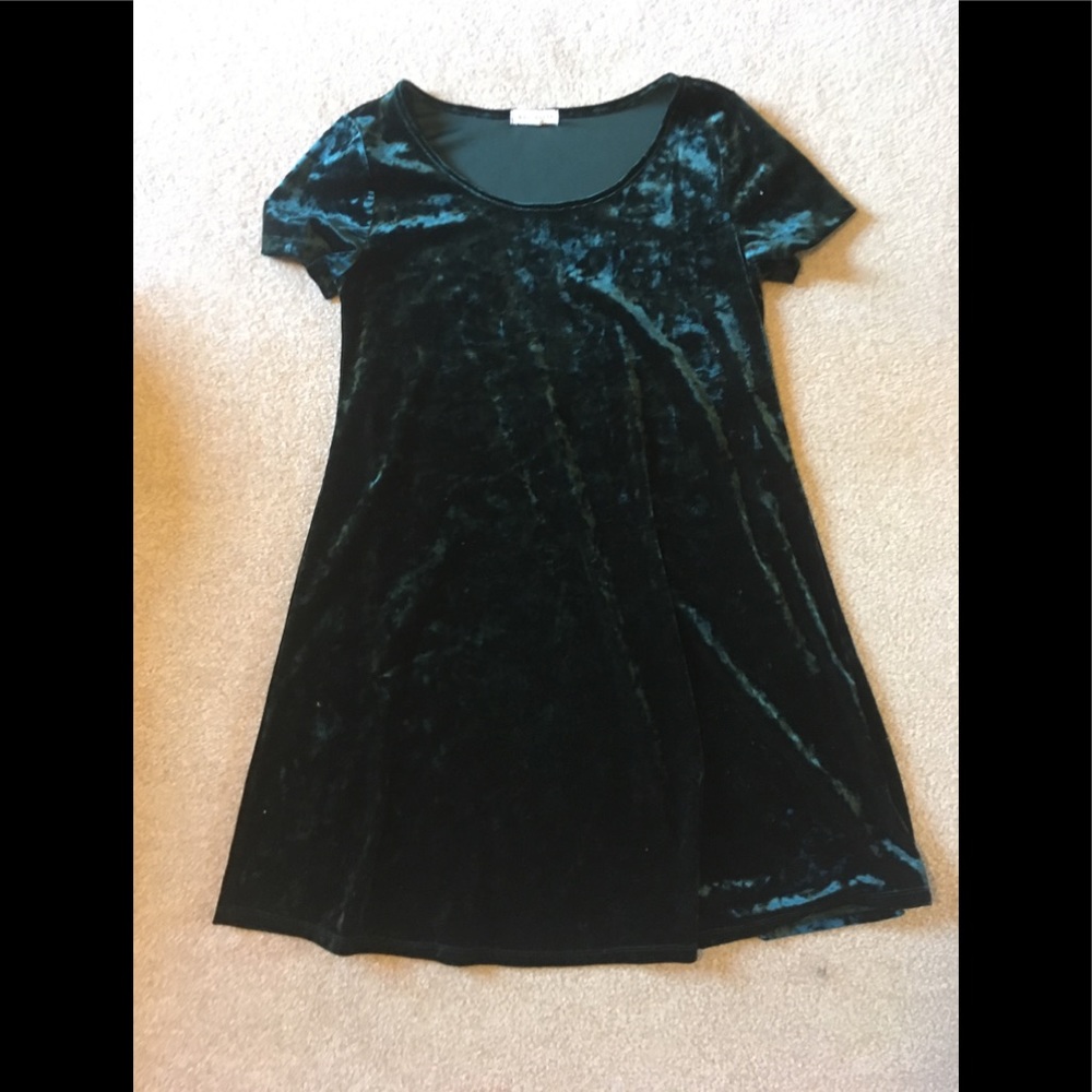 Socialite velvet dress